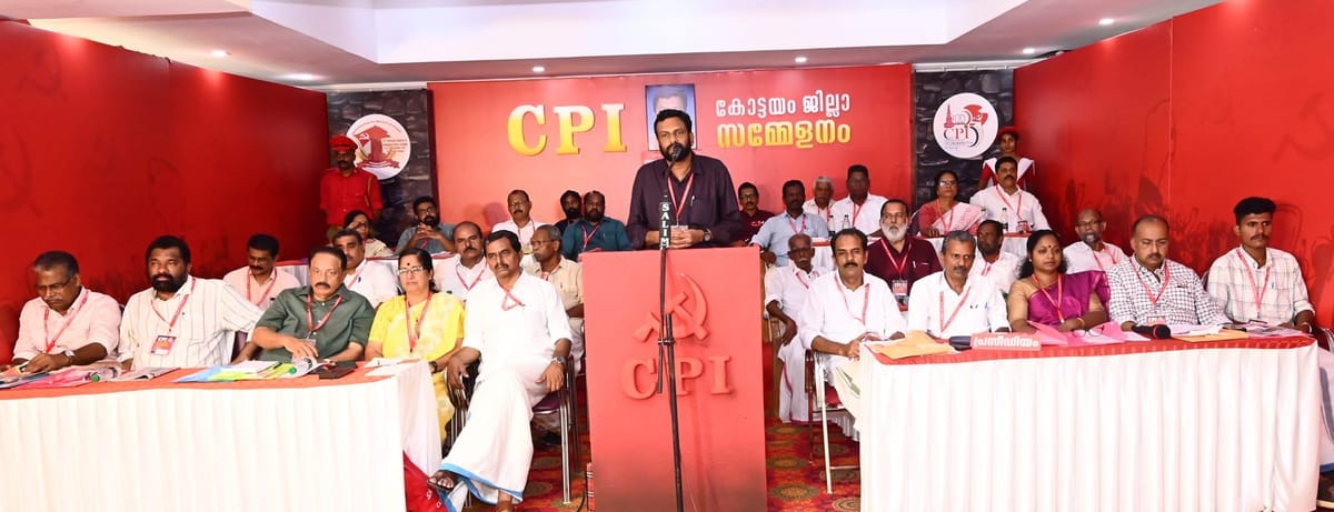 ആർ.എസ്.എസ് ഇന്ത്യയുടെ ചരിത്രപരമായ ഭൂതകാലത്തെ മാറ്റിയെഴുതുന്നു-പി സന്തോഷ് കുമാർ എം.പി