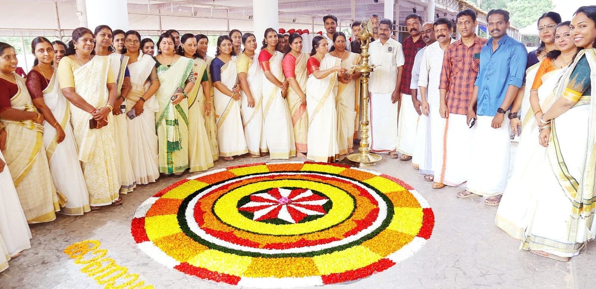 ആശ്രമം സ്‌കൂളിൽ ഓണാഘോഷ പരിപാടികൾ നടത്തി