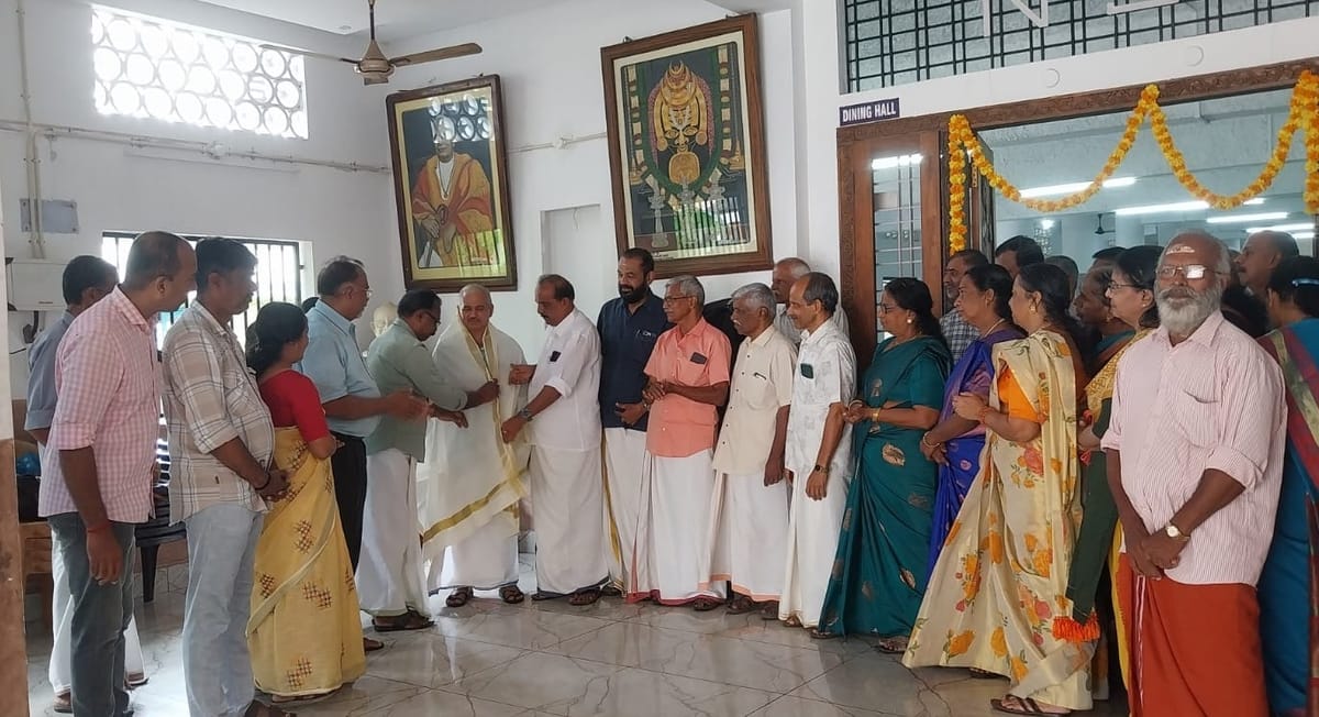 ഡോ.കെ. ഷഡാനനൻ നായരെ വൈക്കം അർബൻ ബാങ്കിന്റെ നേതൃത്വത്തിൽ ആദരിച്ചു