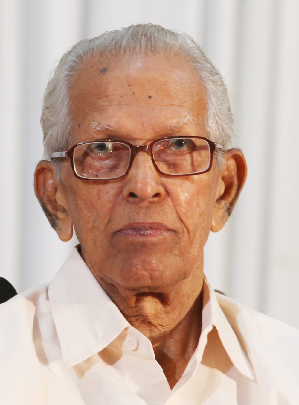 പ്രൊഫസർ എം കെ സാനു അന്തരിച്ചു