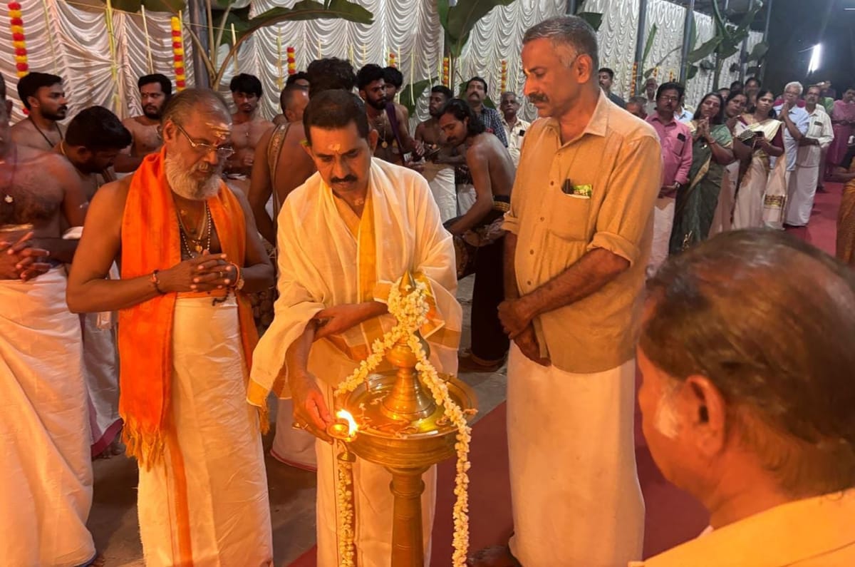കുടവെച്ചൂർ ഗോവിന്ദപുരം ശ്രീകൃഷ്ണ ക്ഷേത്രത്തിൽ സപ്താഹ യജ്ഞത്തിന് തുടക്കമായി