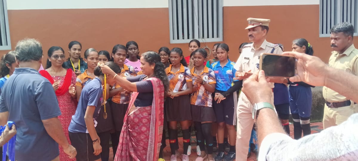 ഫുട്ബോൾ താരങ്ങളെ ആദരിച്ചു