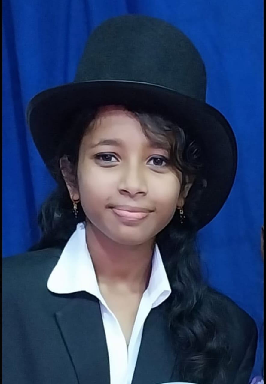 മാന്ത്രിക ലോകത്ത് വിസ്മയമായി കൃഷ്ണ ഷിബു