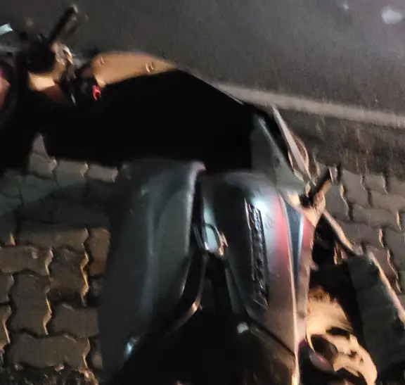 വാക്ക് തർക്കം: സ്ക്കൂട്ടർ യാത്രക്കാരനെ കാറിടിപ്പിച്ചു