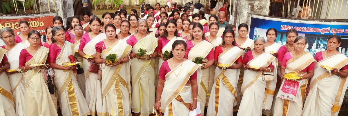 കേരള പട്ടാര്യസമാജത്തിന്റെ താലപ്പൊലി നടത്തി