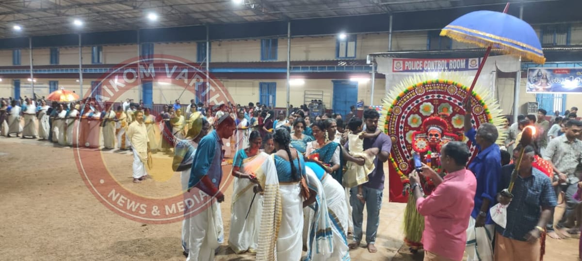 വേളാർ സമുദായത്തിൻ്റെ താലപ്പൊലി നടത്തി