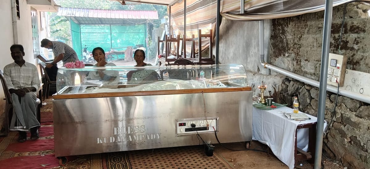 മദ്രസയിൽ രാമനാമം ഉയർന്നു; മതമൈത്രിയിൽ ഓമനയ്ക്ക് അന്ത്യയാത്ര