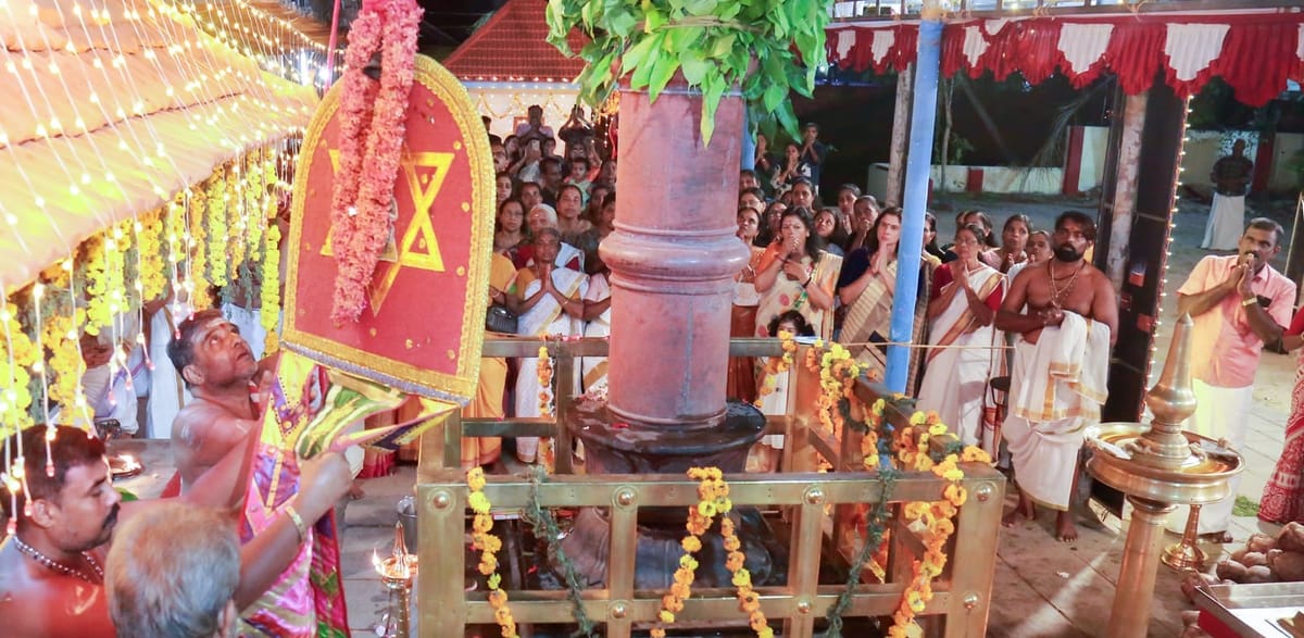 മൂത്തേടത്തുകാവ് ഭഗവതി ക്ഷേത്രത്തില്‍ ഉത്സവം കൊടിയേറി; കൂടിപ്പൂജ എഴുന്നള്ളിപ്പ് 22ന്