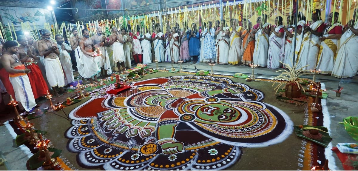 പോളശ്ശേരി ഭഗവതി ക്ഷേത്രത്തില്‍ വടക്കുപുറത്ത് കളമെഴുത്തുംപാട്ടും