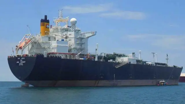 പാചക വാതകവുമായി കപ്പൽ ഗുജറാത്ത് തീരത്തെത്തി