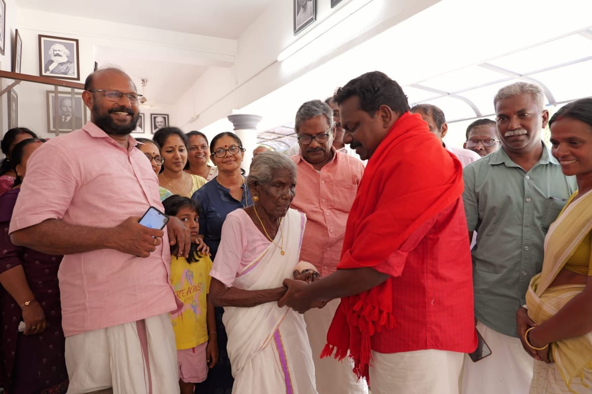 ഇടതുകോട്ടയില്‍ വോട്ടർമാരെ കണ്ട് പി. പ്രദീപ്