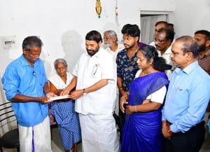 ബിന്ദുവിന്റെ കുടുംബത്തിന്  സർക്കാർ സഹായധനം കൈമാറി