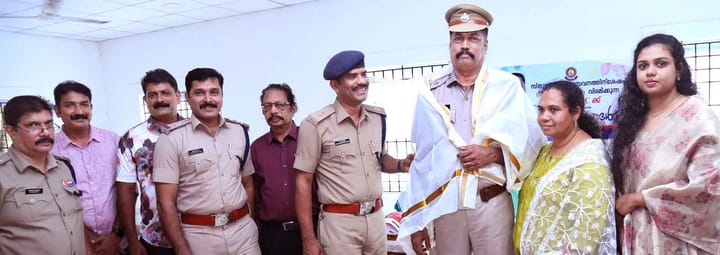 എസ്.ഐ. പി.സി.ജയന് യാത്രയയപ്പ് നൽകി