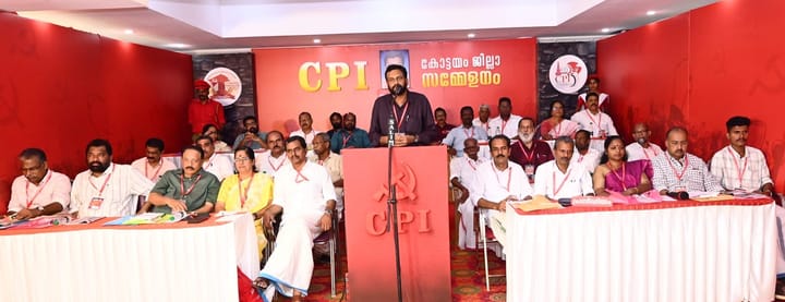 ആർ.എസ്.എസ് ഇന്ത്യയുടെ ചരിത്രപരമായ ഭൂതകാലത്തെ മാറ്റിയെഴുതുന്നു-പി സന്തോഷ് കുമാർ എം.പി