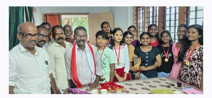 കുടുംബസംഗമവും ആദരിക്കലും നടത്തി