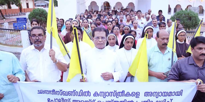 വൈക്കം ഫൊറോന പളളി പ്രതിഷേധ റാലിയും സംഗമവും നടത്തി