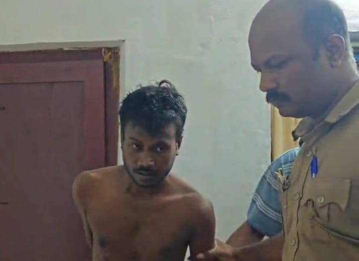 അന്യ സംസ്ഥാനക്കാരനായ മോഷ്ടാവിനെ നാട്ടുകാർ പിടികൂടി പോലീസിൽ ഏൽപ്പിച്ചു