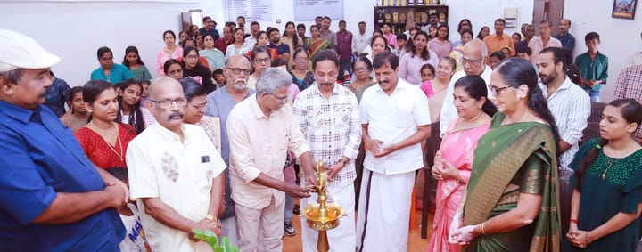 വിദ്യാര്‍ത്ഥികള്‍ക്ക് ഏകദിന ചിത്രരചന ശില്‍പശാലയും പച്ചക്കറി തൈ വിതരണവും നടത്തി