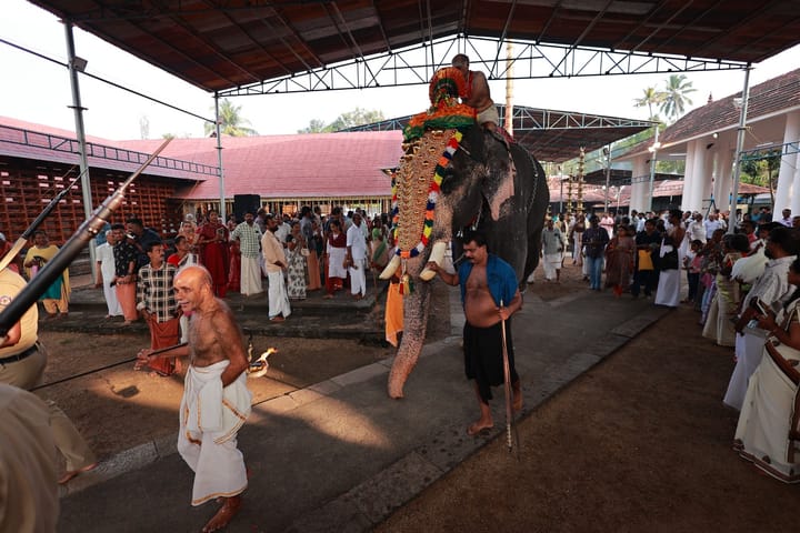 ആദ്യ ശ്രീബലി ഭക്തിസാന്ദ്രമായി