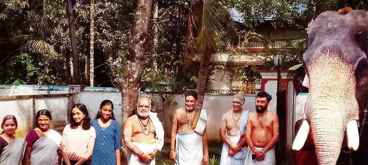 ഇണ്ടംതുരുത്തി മനയില്‍ കൊടിയേറ്ററിയിപ്പിന് വരവേല്‍പ്പ്