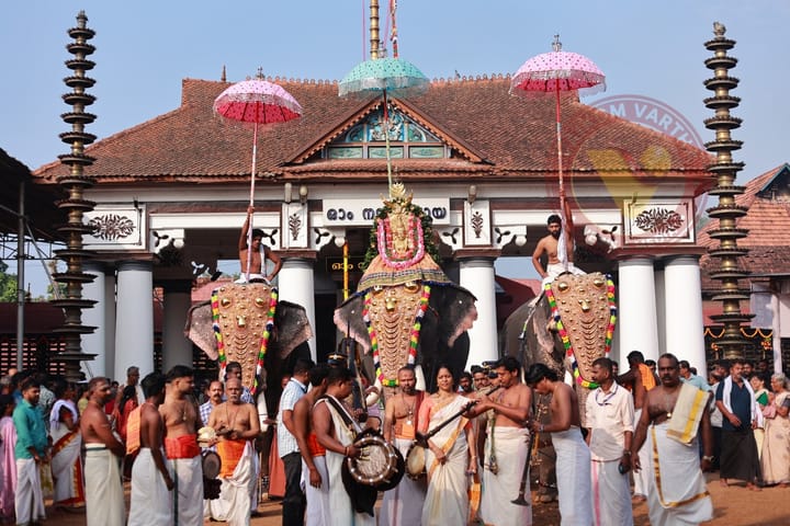 ശ്രീബലിയും കാഴ്ചശ്രീബലിയും ഭക്തിസാന്ദ്രം
