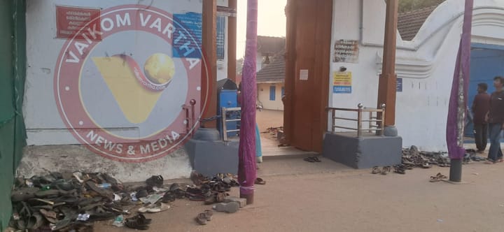 മഹാദേവക്ഷേത്രത്തിൽ മാലിന്യ കൂമ്പാരം