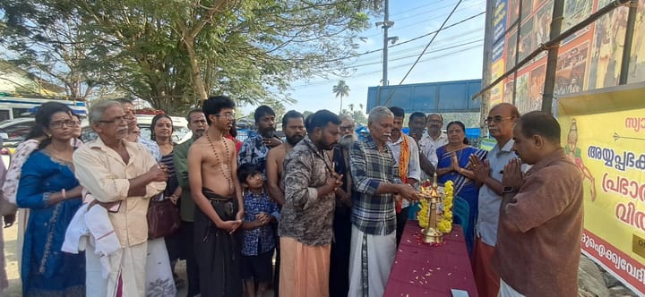 അയ്യപ്പഭക്തർക്ക് പ്രഭാതഭക്ഷണം ഒരുക്കി ഹിന്ദു ഐക്യവേദി