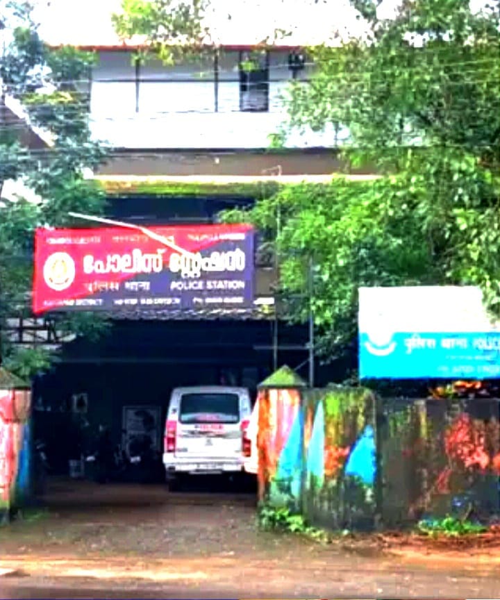 ഉത്സവത്തിനെത്തിയ  രണ്ട് വിദ്യാർഥികൾക്ക് കുത്തേറ്റു