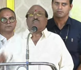 പത്മഭൂഷൻ അവാർഡ് സമുദായത്തിന് ലഭിച്ചത്: വെള്ളാപ്പള്ളി നടേശൻ