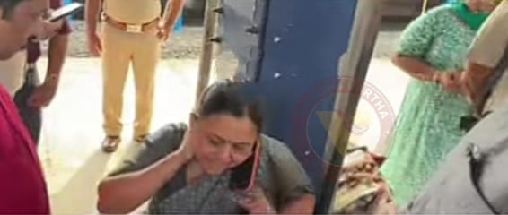 കെ.എസ്.യു പ്രതിഷേധത്തിനിടെ ആരോഗ്യമന്ത്രി വീണ ജോർജിന് പരിക്കേറ്റു