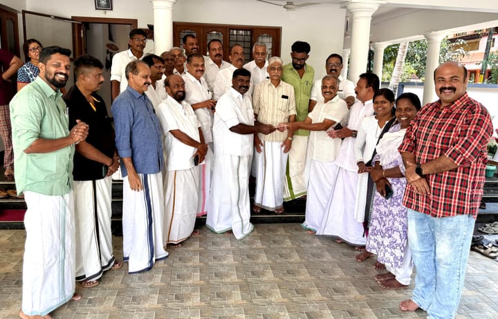 കെട്ടിവെയ്ക്കാനുള്ള തുക കൈമാറി