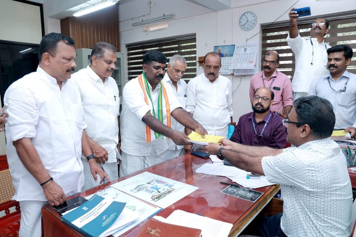 യു.ഡി.എഫ് സ്ഥാനാർത്ഥി കെ. ബിനിമോൻ  നാമനിർദ്ദേശ പത്രിക സമർപ്പിച്ചു