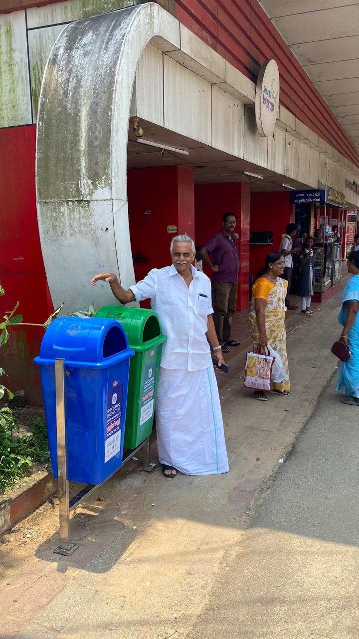 ടിൻ ബിന്നുകൾ സ്ഥാപിച്ചു