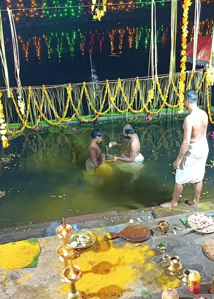 ആറാട്ട് ഭക്തിസാന്ദ്രമായി