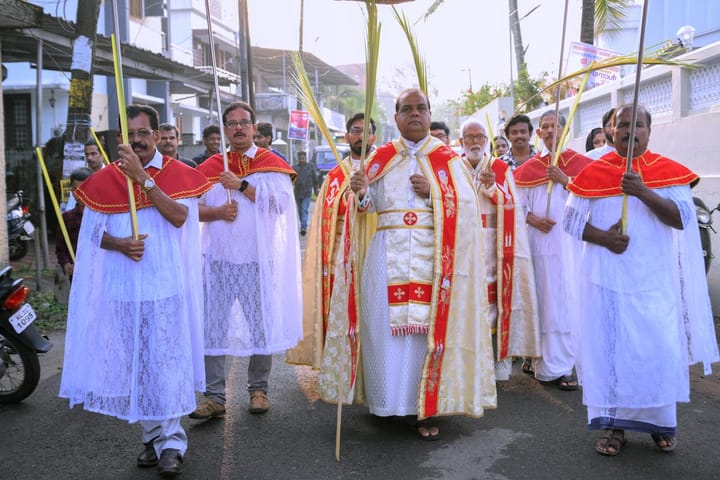 വിശുദ്ധ വാരാചരണത്തിന് പ്രാർത്ഥനാ നിർഭരമായ തുടക്കം