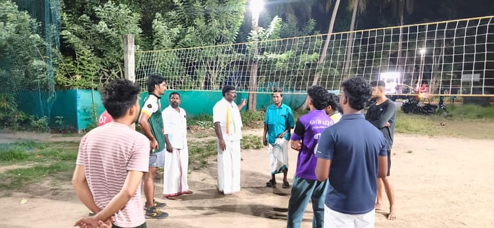 കെ. ബിനിമോൻ വെച്ചൂർ പഞ്ചായത്തിൽ പര്യടനം നടത്തി